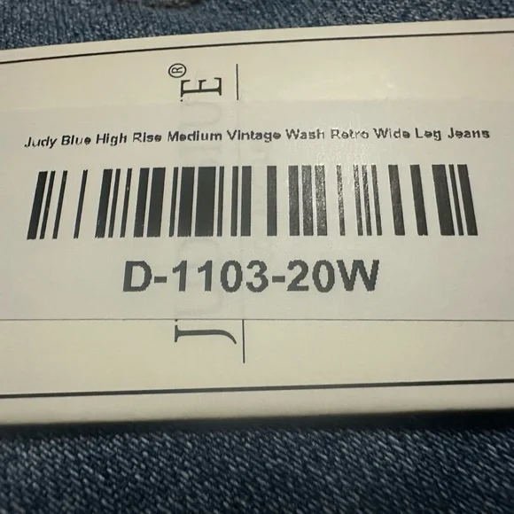 Judy Blue high waist wide leg jeans - Picture 4 of 9